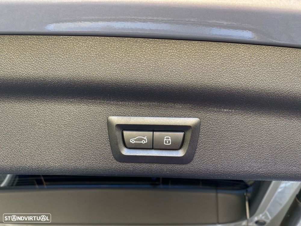 BMW iX1 eDrive20 Pack Desportivo M Pro - 20