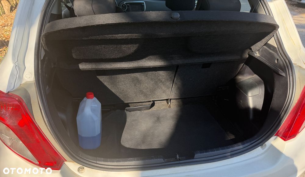 Toyota Yaris - 9