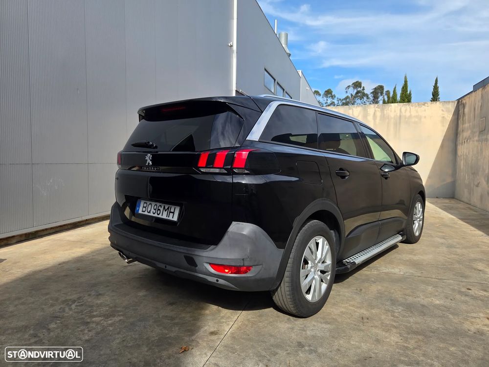 Peugeot 5008 - 10