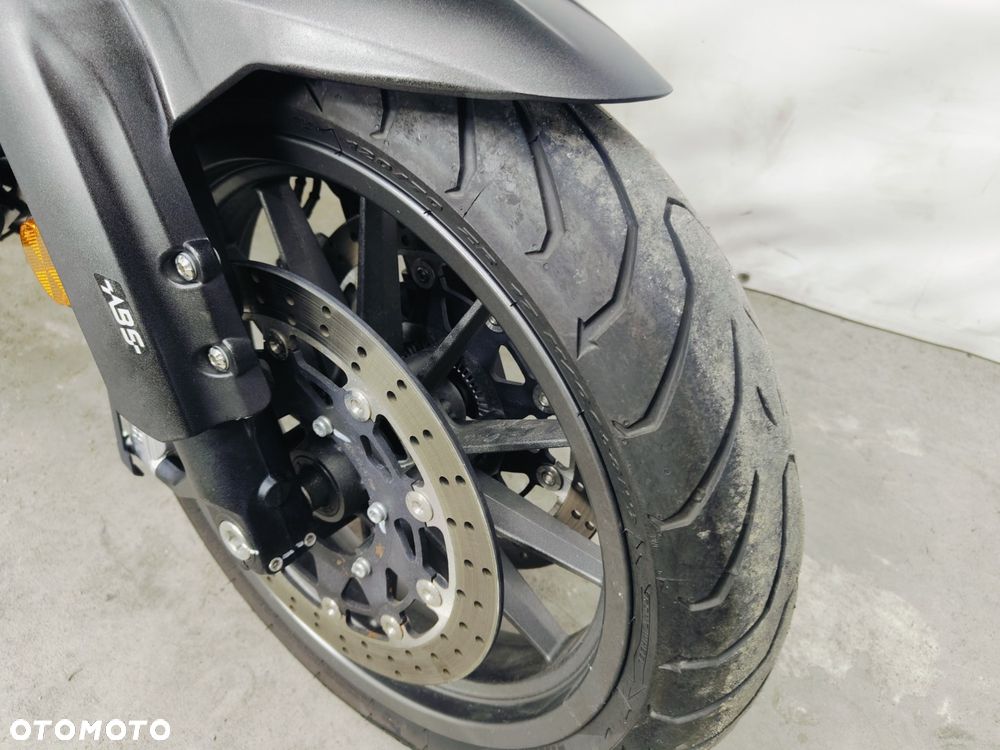 Benelli TRK 502 - 5