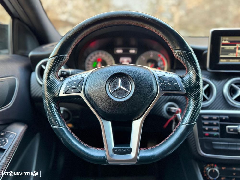 Mercedes-Benz A 180 d AMG Line - 32