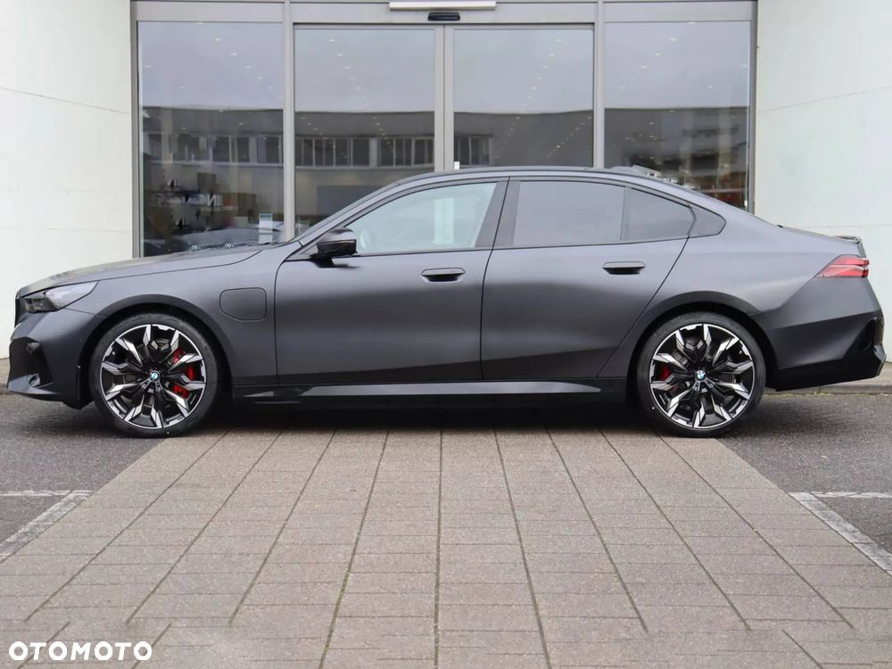 BMW Seria 5 550e xDrive PHEV - 2
