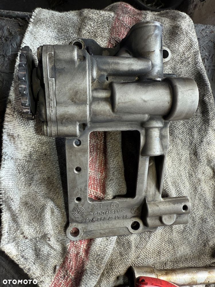 Pompa oleju m57n2 3.0d 3.5d 3.0sd 7792945 bardzo ładna !