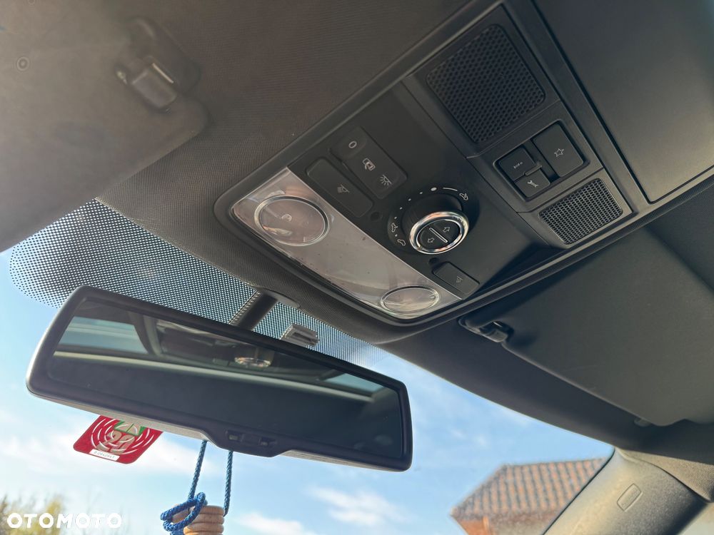 Volkswagen Tiguan - 22