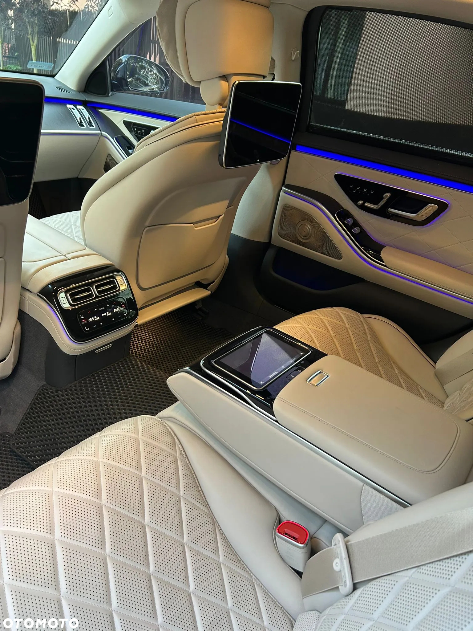 Mercedes-Benz Klasa S 400 d 4-Matic L 9G-TRONIC - 12