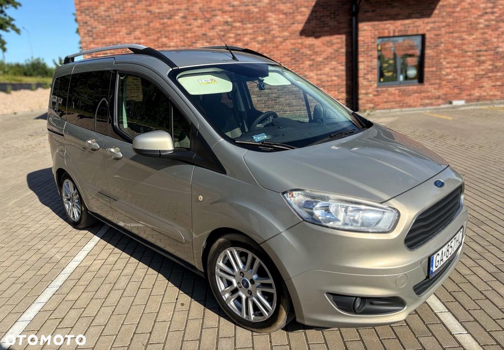 Ford Tourneo Courier 1.5 TDCi Titanium - 22