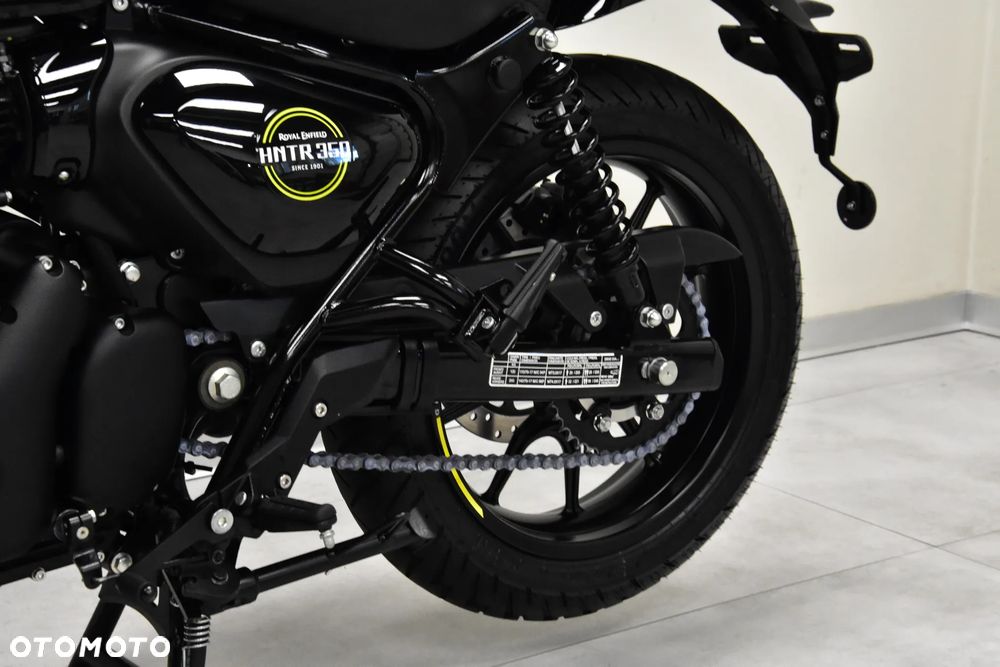 Royal Enfield HNTR - 37