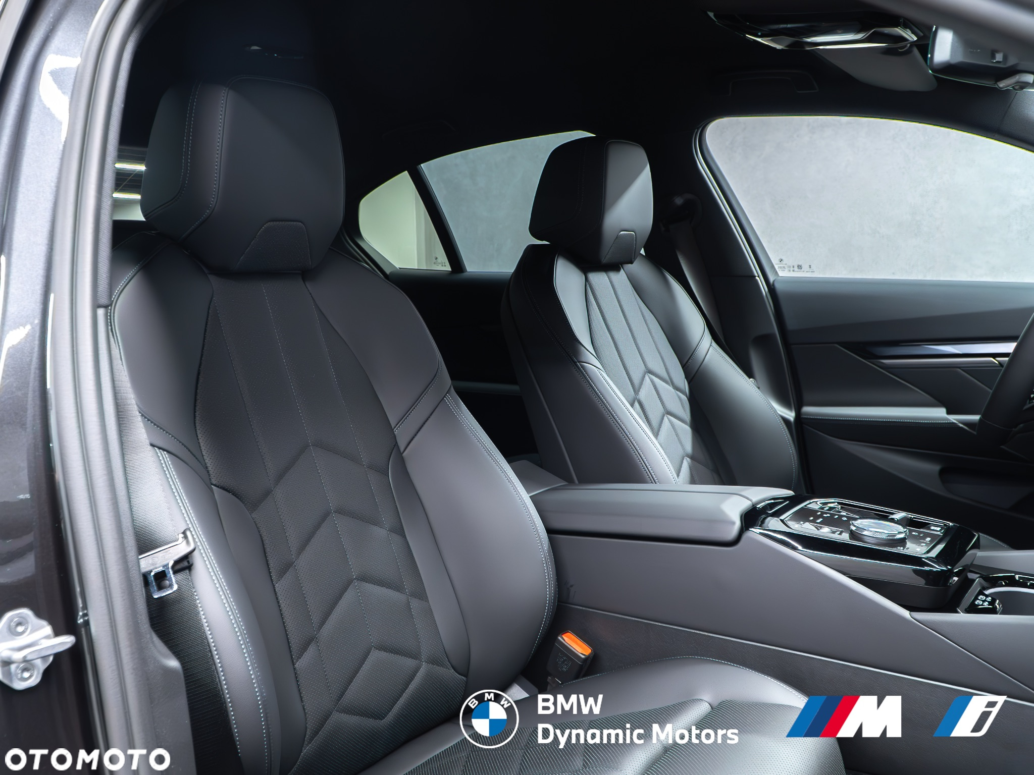 BMW Seria 5 520d xDrive - 23