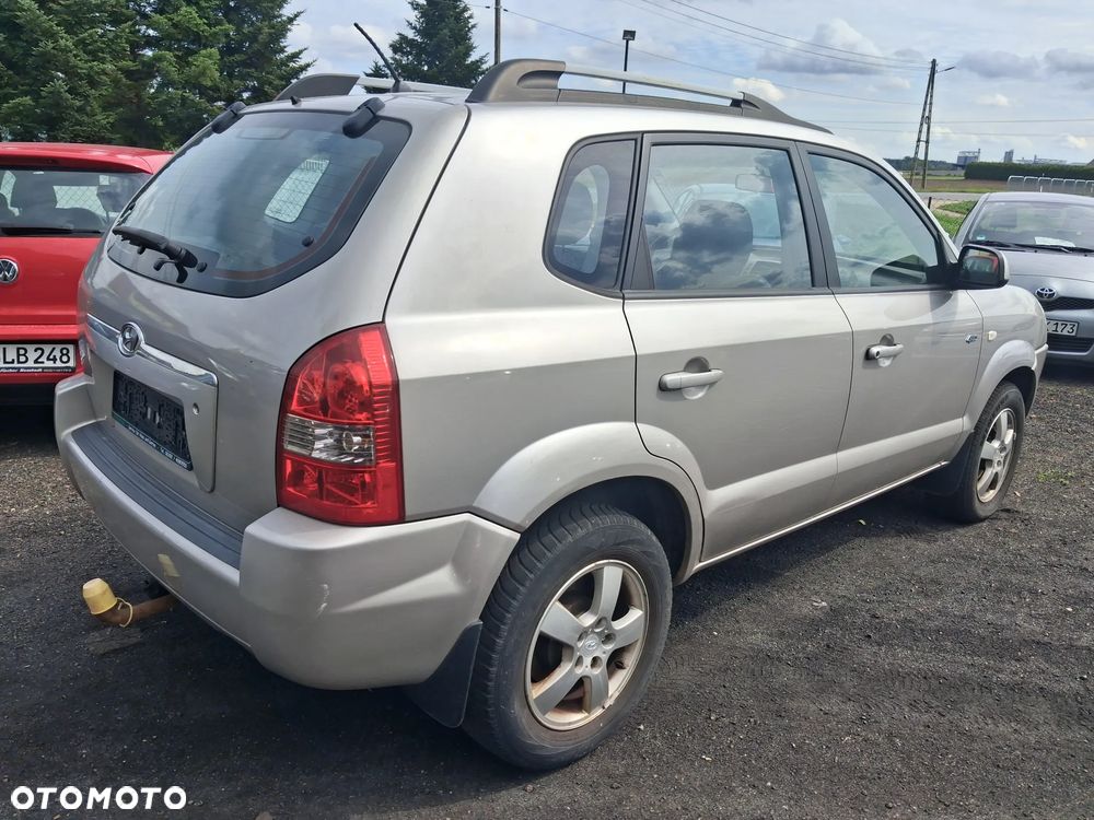 Hyundai Tucson 2.0 CRDi VGT 4WD GLS - 3