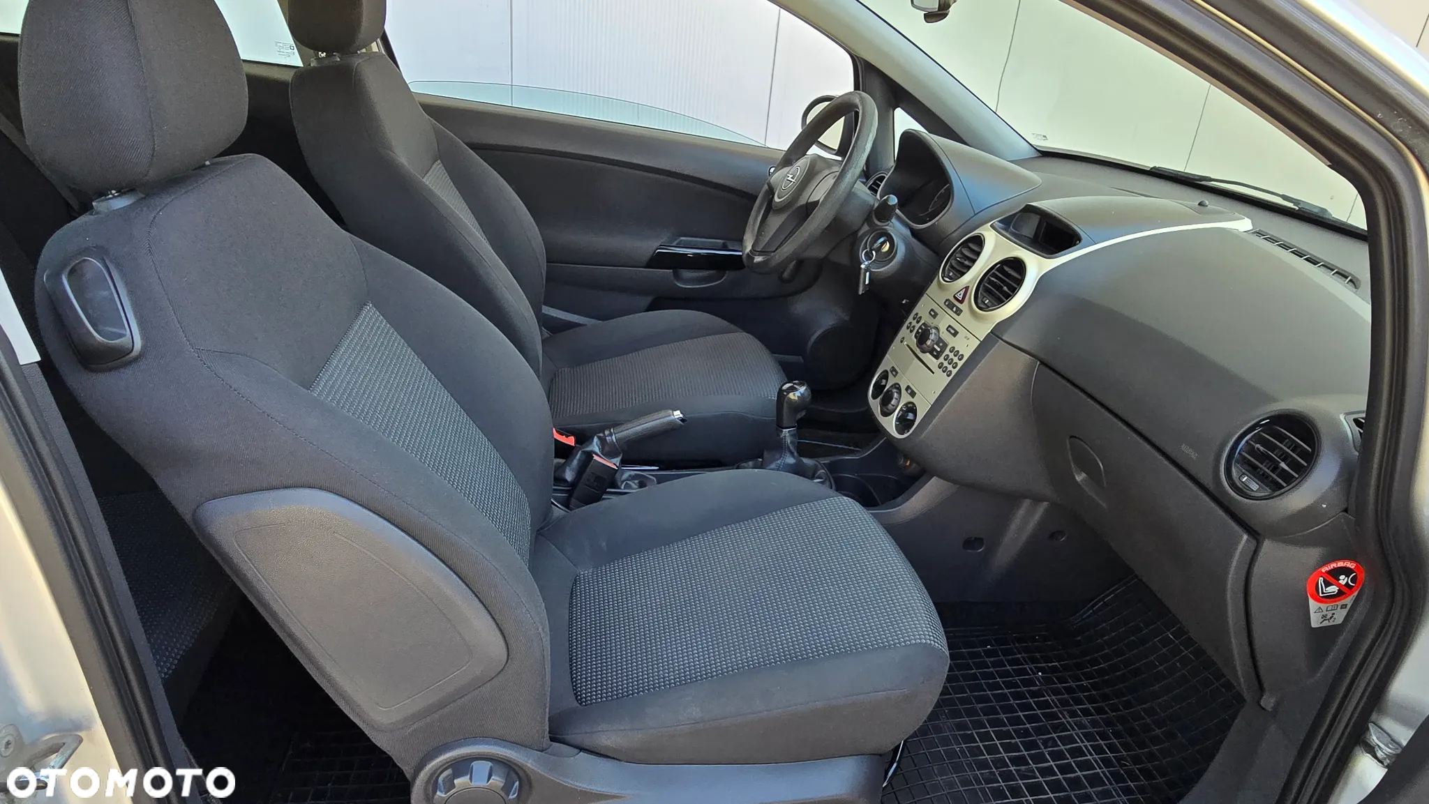 Opel Corsa 1.2 16V Cosmo - 22