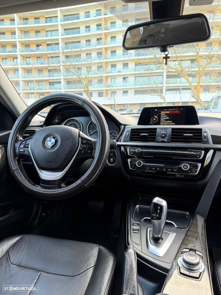 BMW 320 d Auto Line Luxury - 23