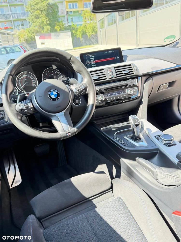 BMW Seria 3 330i xDrive Edition M Sport Shadow - 16