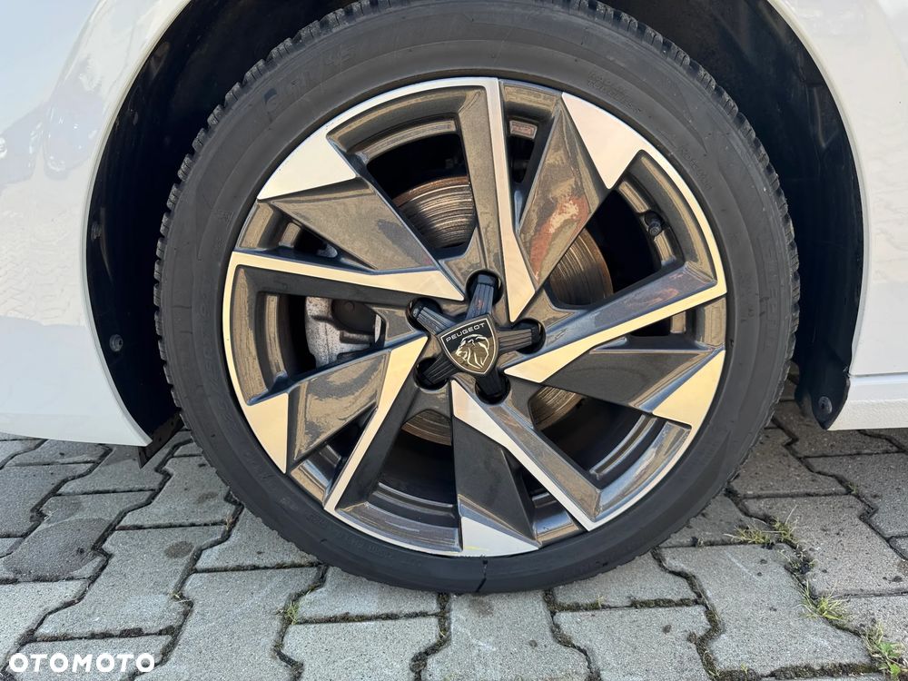 Peugeot 308 1.5 BlueHDi Allure S EAT8 - 18