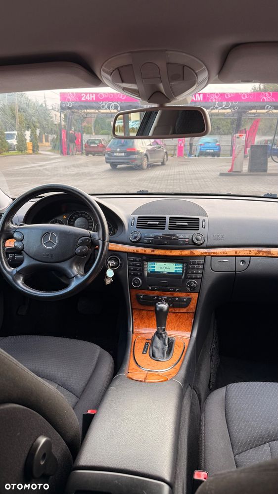 Mercedes-Benz Klasa E 320 CDI 7G-TRONIC Elegance - 19