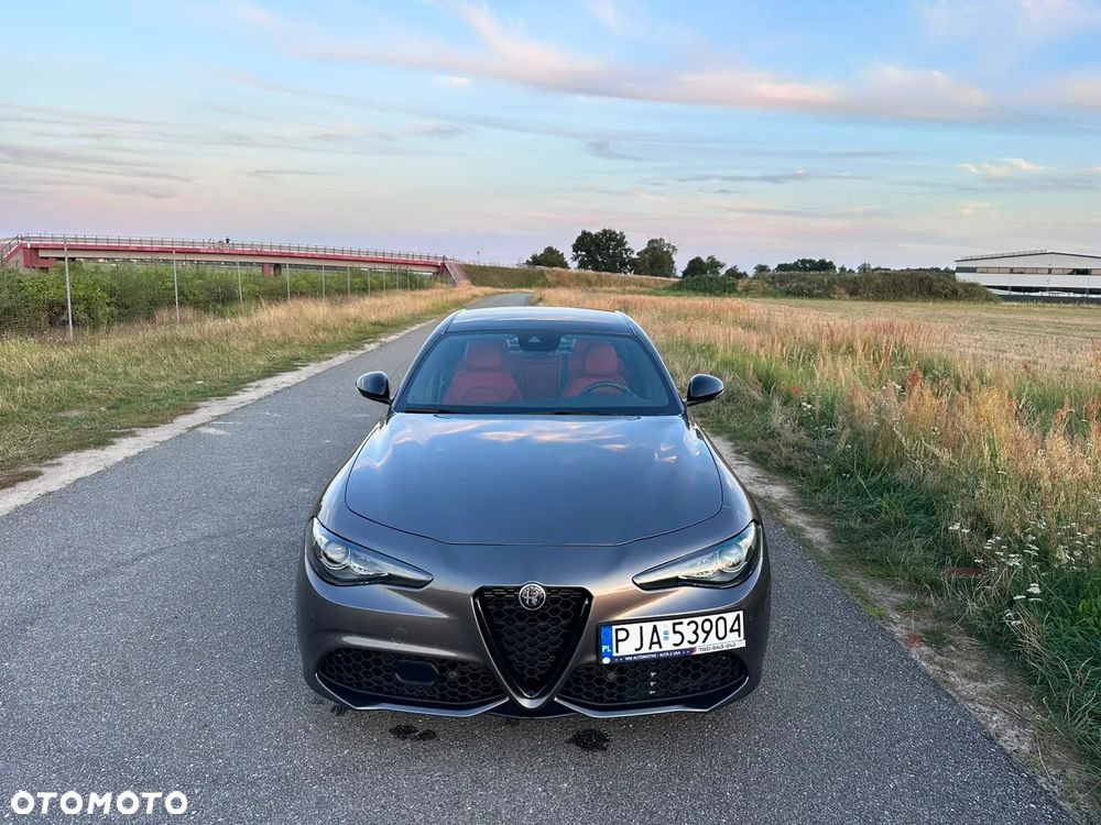 Alfa Romeo Giulia 2.0 Turbo 16V AT8 Veloce - 8
