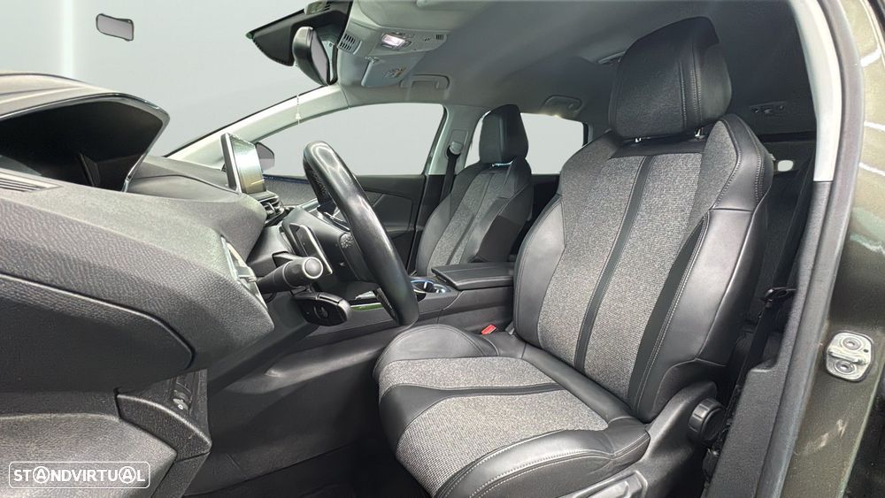 Peugeot 5008 1.5 BlueHDi Allure EAT8 - 13