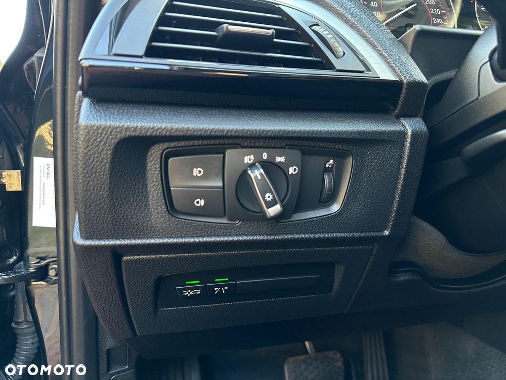 BMW Seria 1 120d Sport-Aut Sport Line - 19