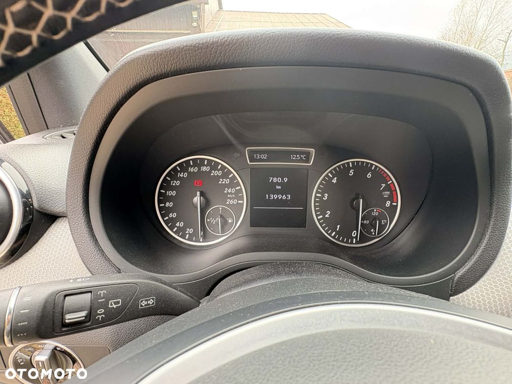 Mercedes-Benz Klasa B 180 (BlueEFFICIENCY) - 8