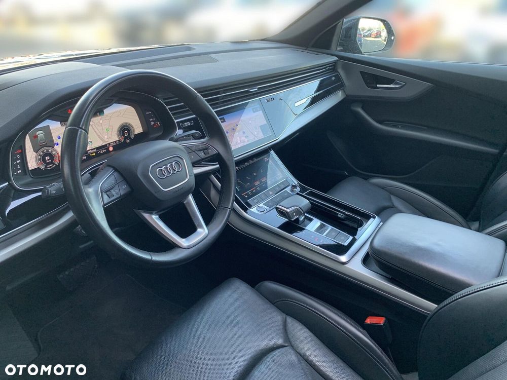 Audi Q8 - 11