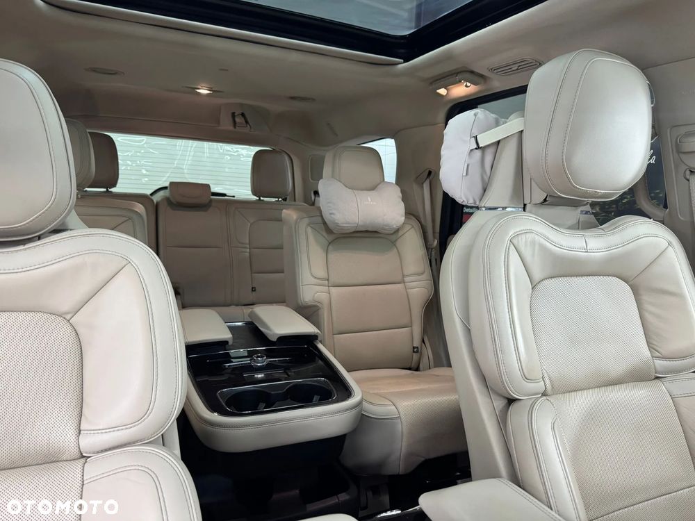 Lincoln Navigator - 10