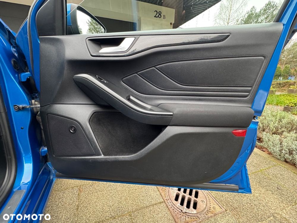 Ford Focus 1.5 EcoBoost ST-Line - 16