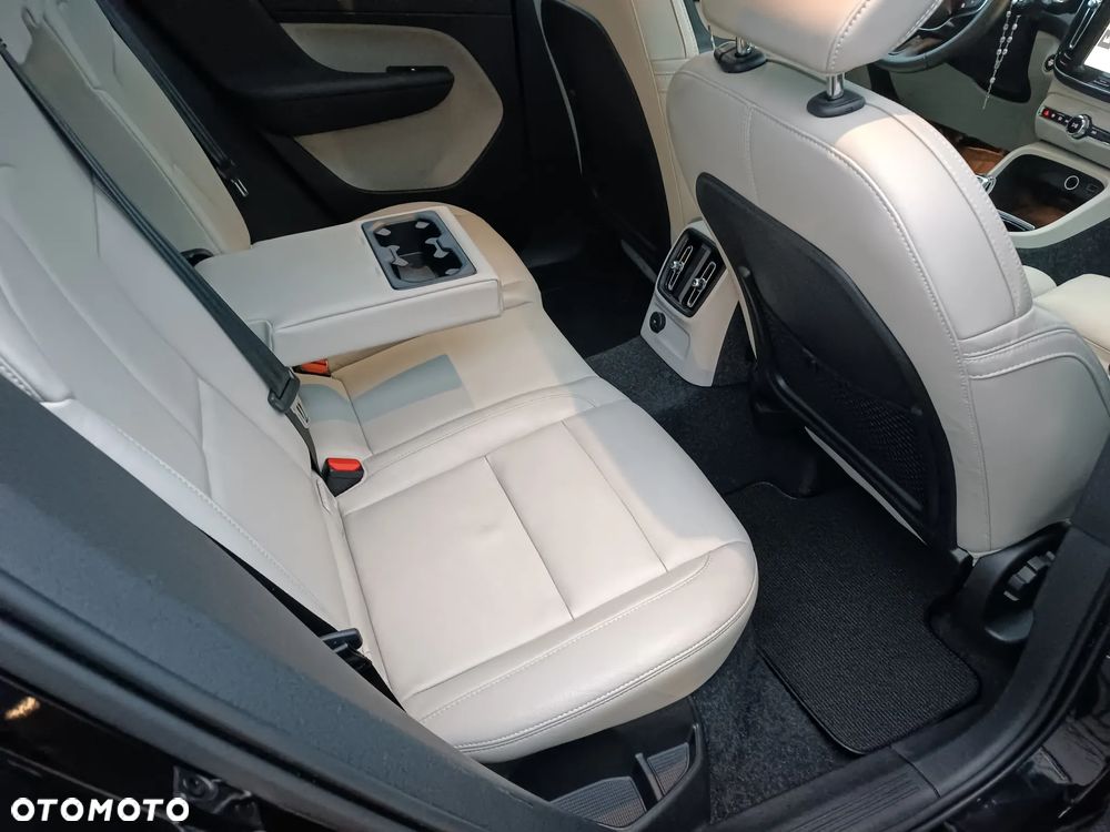 Volvo XC 40 T5 Plug-In Hybrid Inscription - 12