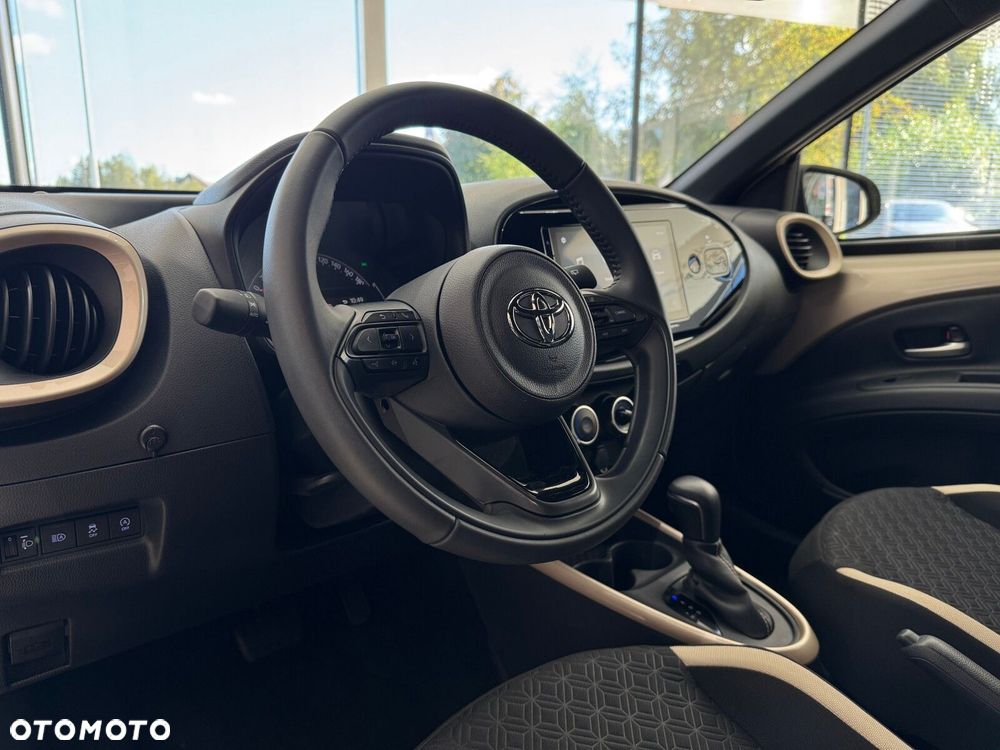 Toyota Aygo X 1.0 VVT-i Style CVT - 8