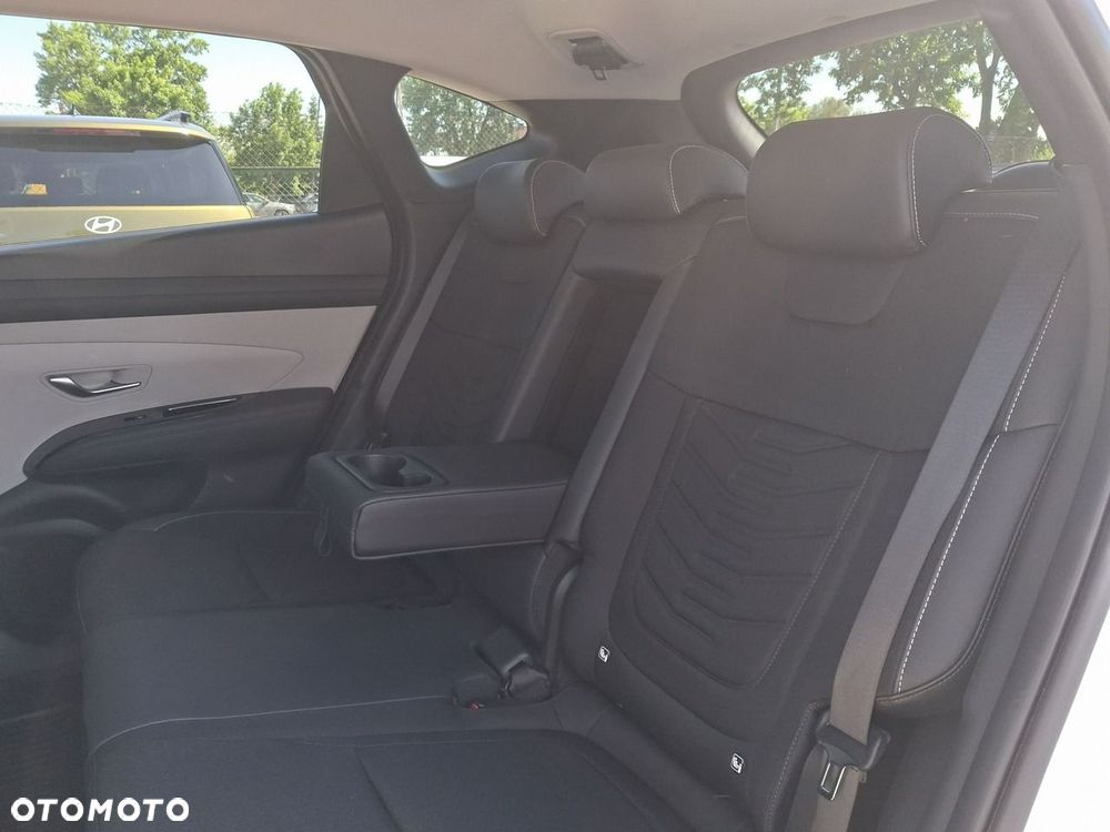 Hyundai Tucson 1.6 T-GDi HEV Executive 2WD - 16
