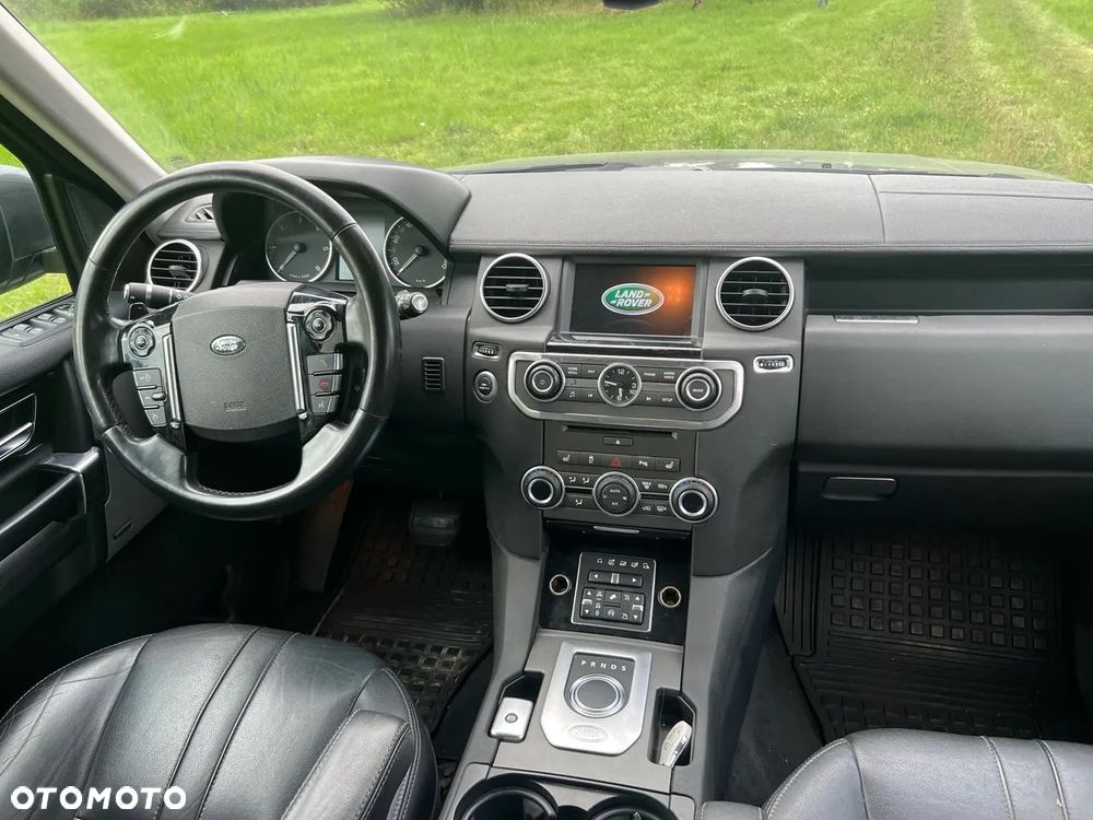 Land Rover Discovery IV 3.0 SD V6 HSE - 12