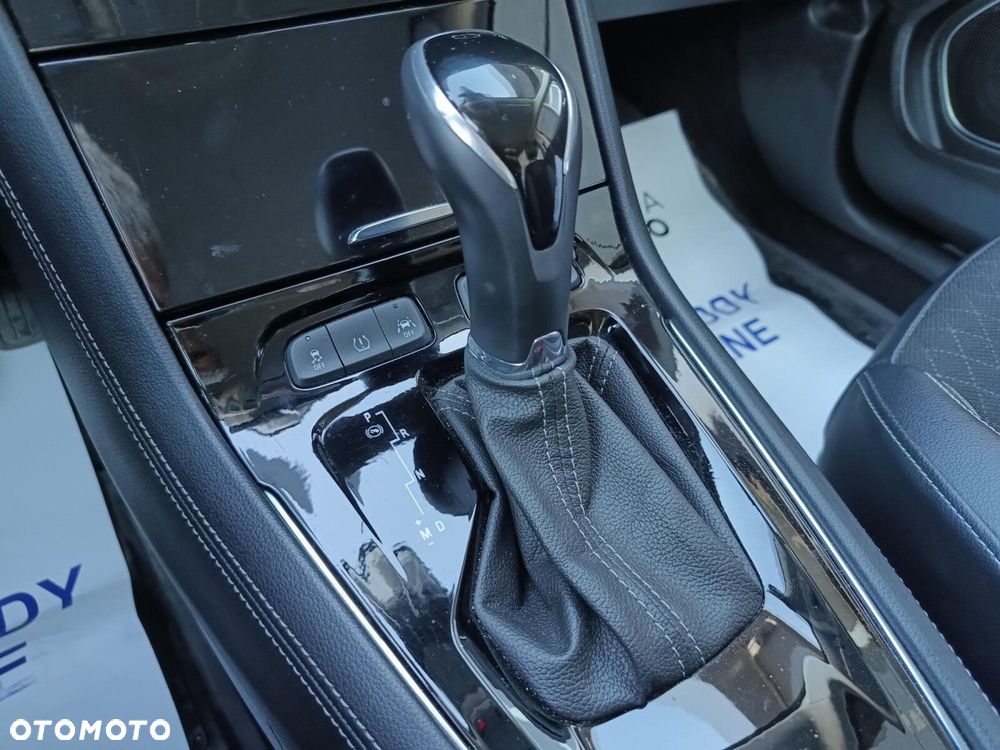 Opel Grandland X 1.2 T GPF Design Line S&S - 24