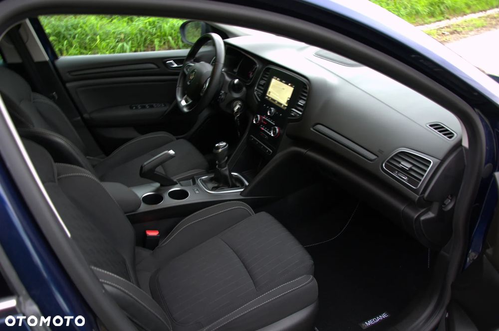 Renault Megane TCe 140 GPF LIMITED - 6