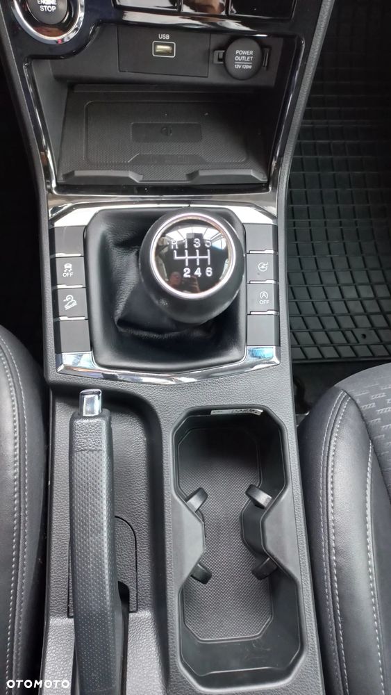 SsangYong/KGM Korando 1.5 T-GDI Sapphire 2WD - 35