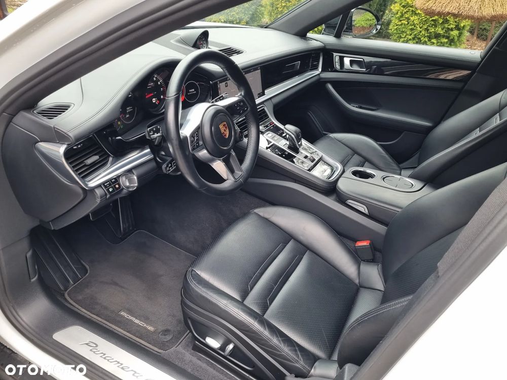 Porsche Panamera 4S Executive - 9