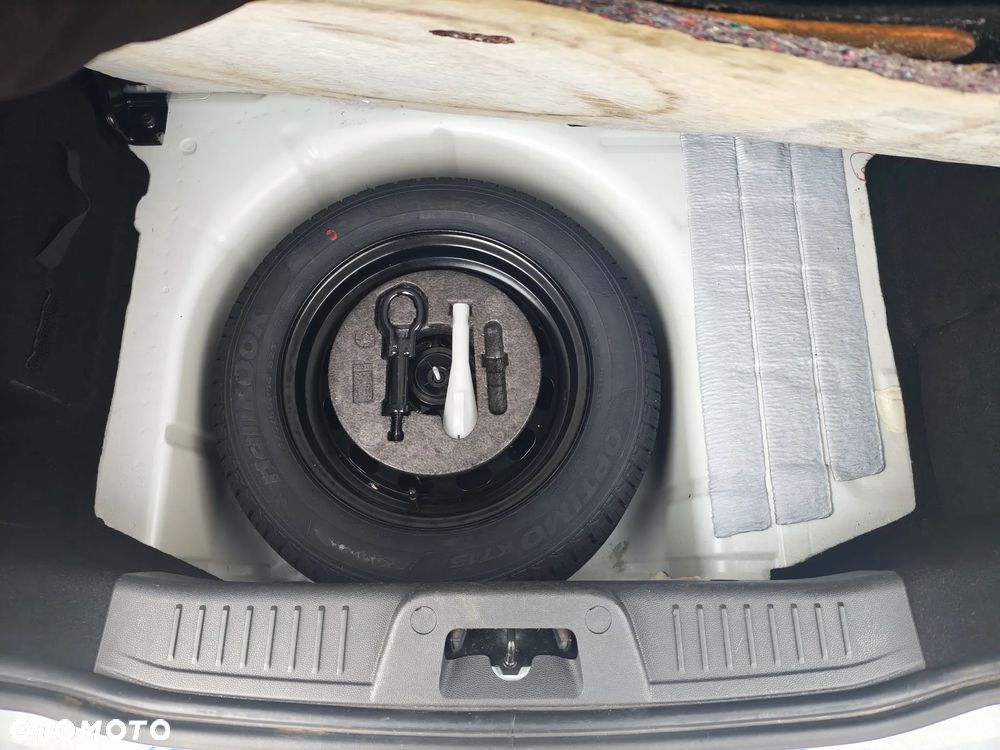 Ford Fiesta 1.25 Celebration - 16