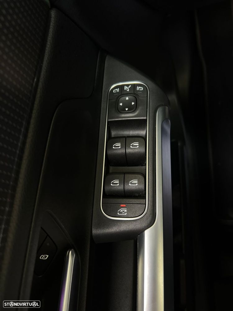 Mercedes-Benz GLB 180 d Progressive - 15