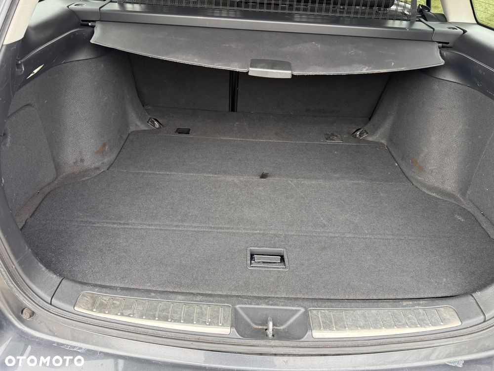 Toyota Avensis 2.2 D-CAT Team - 25