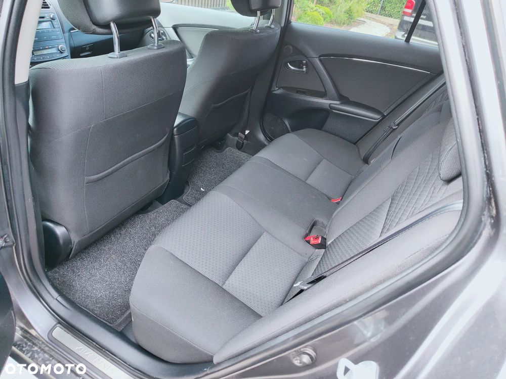 Toyota Avensis 2.0 Sol EU5 - 25