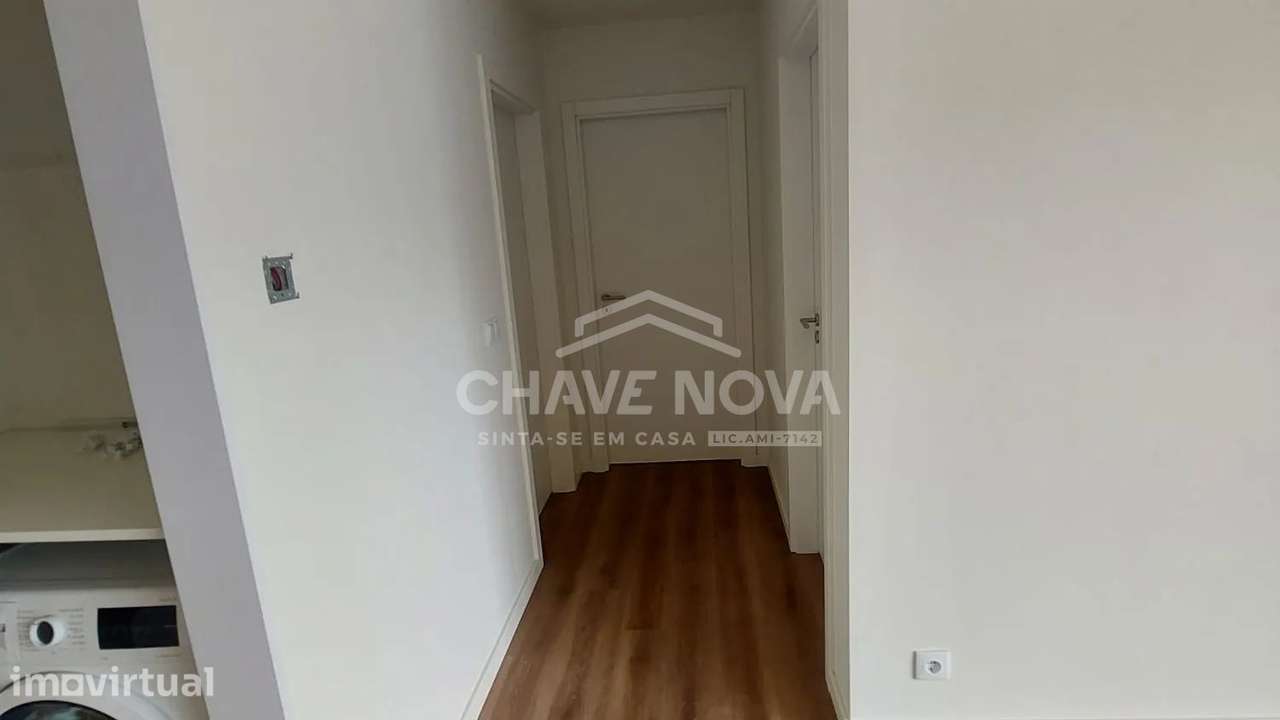 Apartamento T2 novo com 2 casas de banho Mts/CO - Grande imagem: 3/6