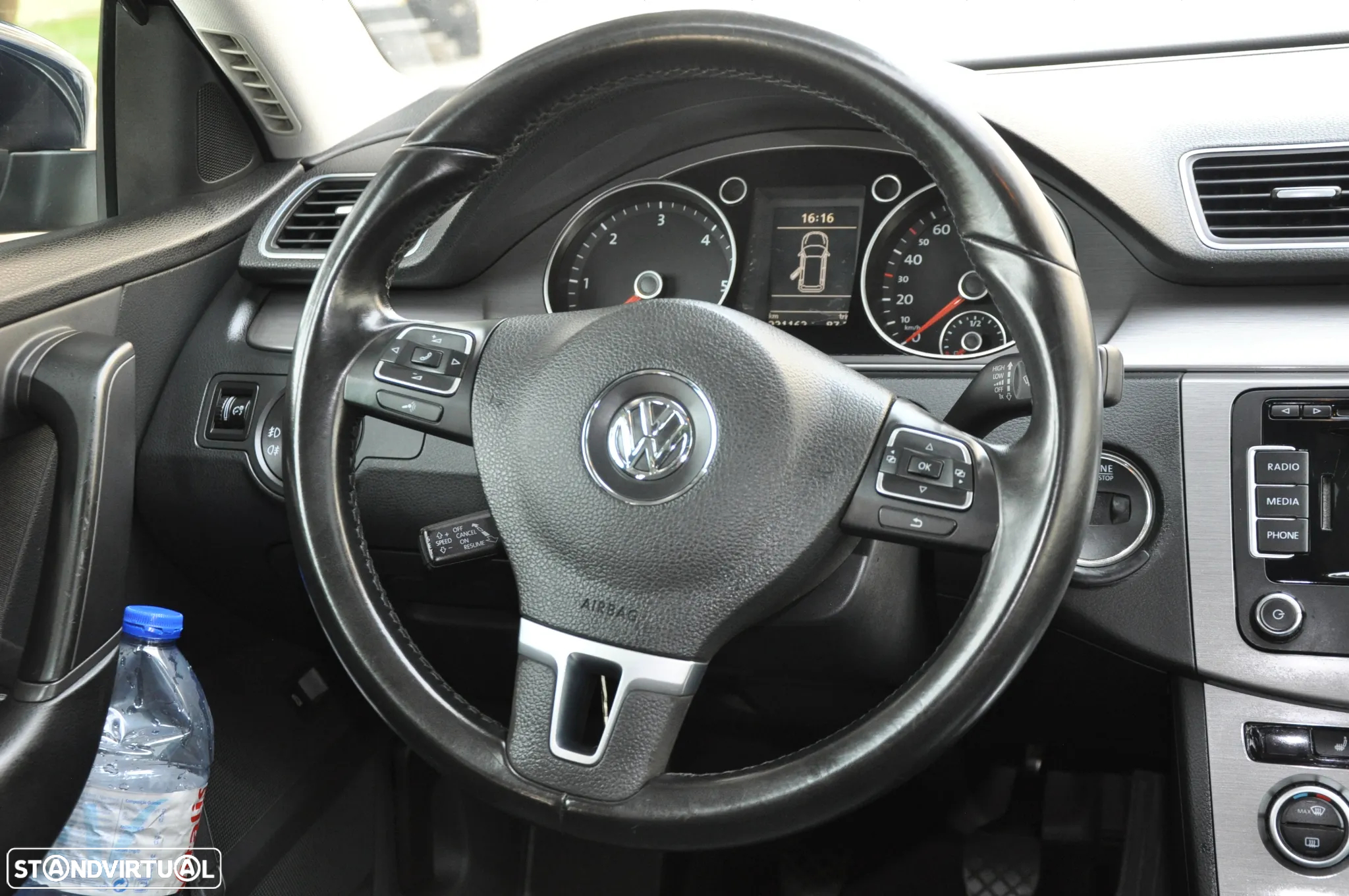 VW Passat Variant 1.6 TDI BlueMotion Trendline - 19