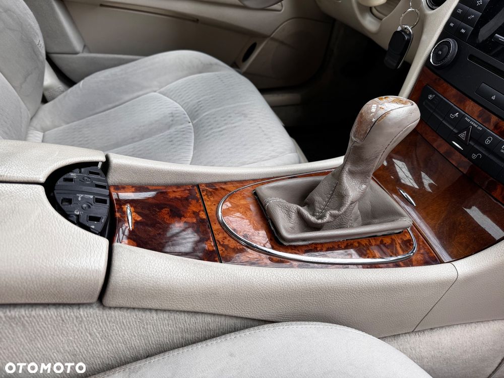 Mercedes-Benz Klasa E 270 CDI Elegance - 13