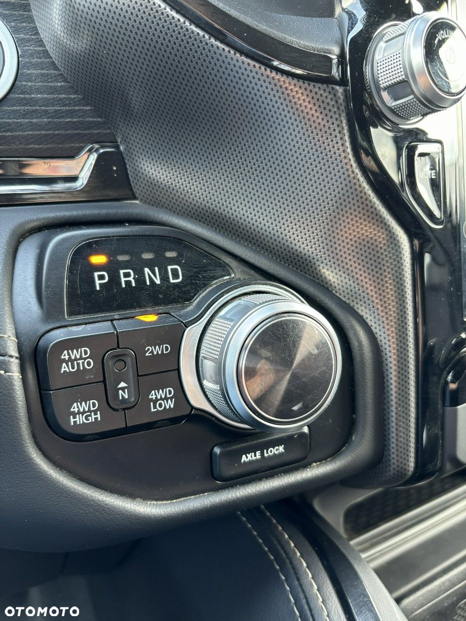 RAM 1500 - 27