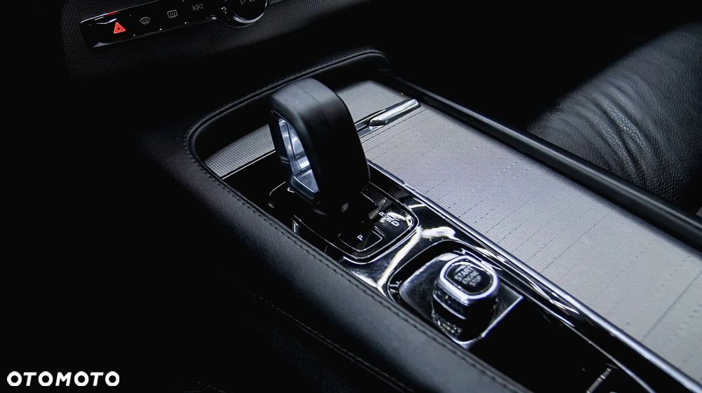 Volvo XC 90 B5 D AWD Core - 16