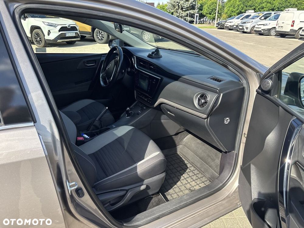 Toyota Auris - 17