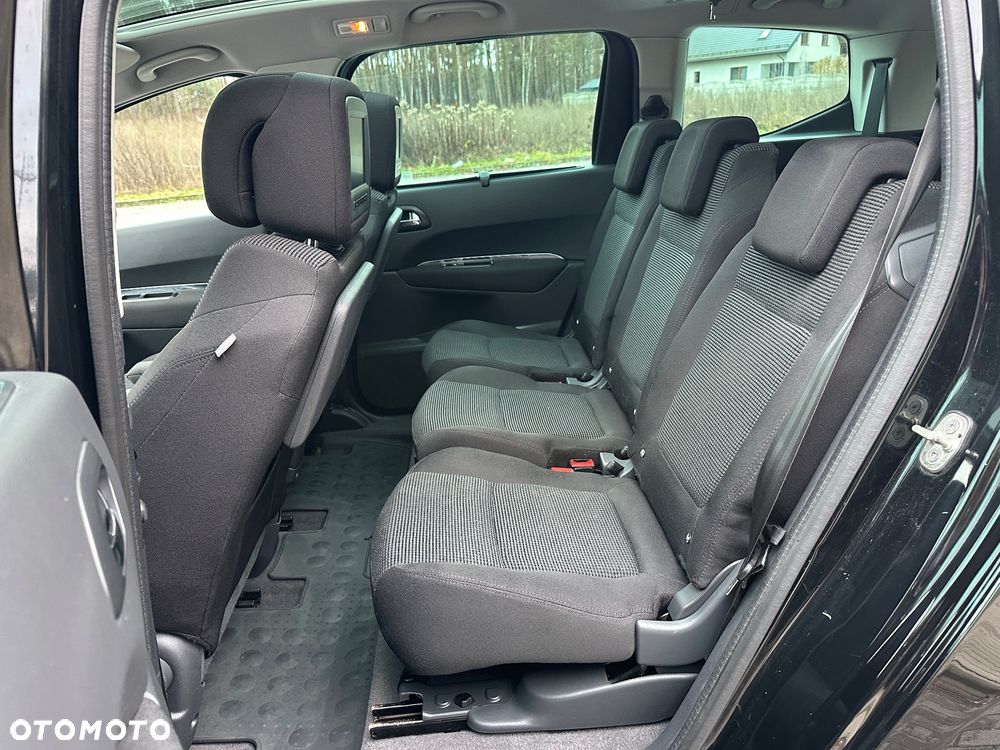 Peugeot 5008 HDI FAP 150 Family Plus - 17