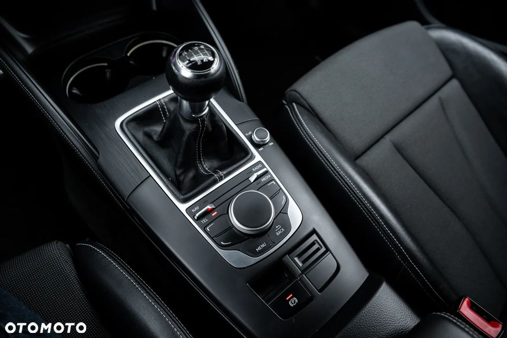 Audi A3 Sportback 1.4 TFSI cylinder on demand S line Sportpaket - 38