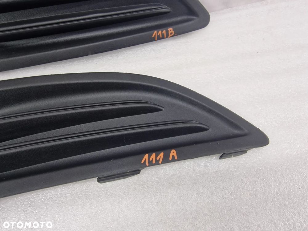 FORD FIESTA MK7 LIFT 12-17 PRAWA KRATKA BOCZNA ZDERZAKA PRZEDNIEGO PRZÓD , NR C1BB-15A222A , NR AUKCJI A/111 - 3