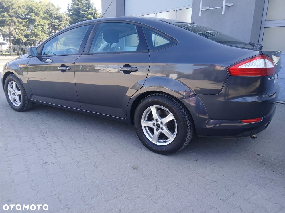 Ford Mondeo - 9