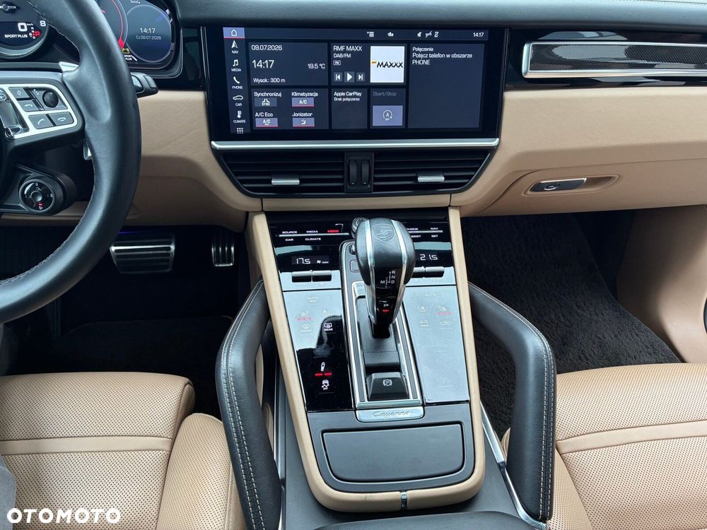 Porsche Cayenne - 20