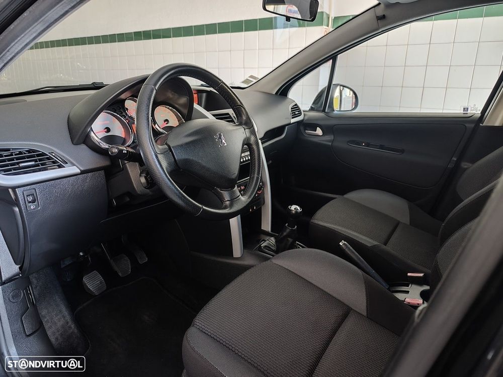 Peugeot 207 1.4 16V Active - 8