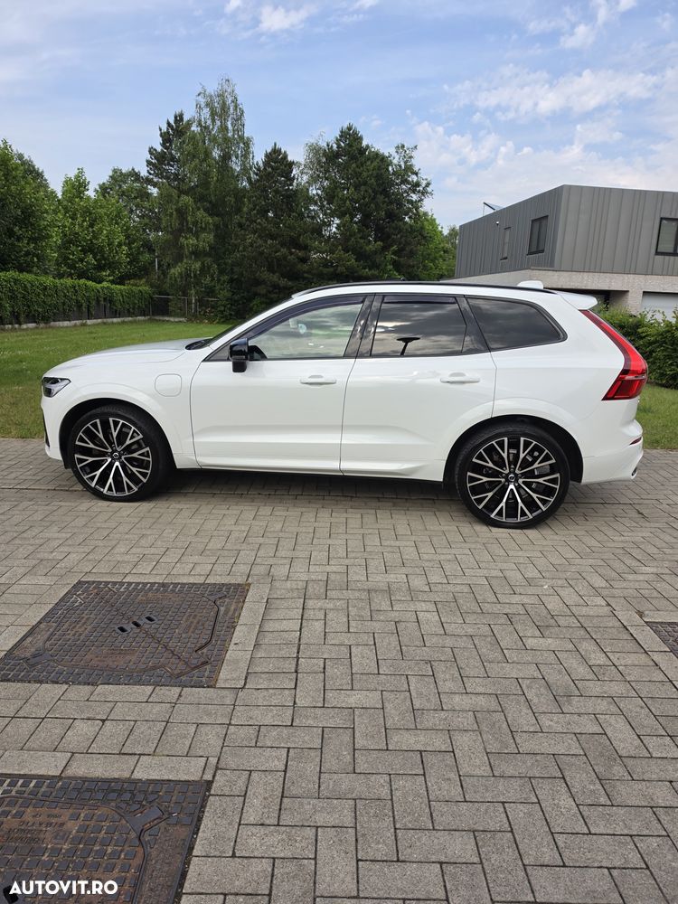 Volvo XC 60 T6 AWD Ultra Black Edition - 3